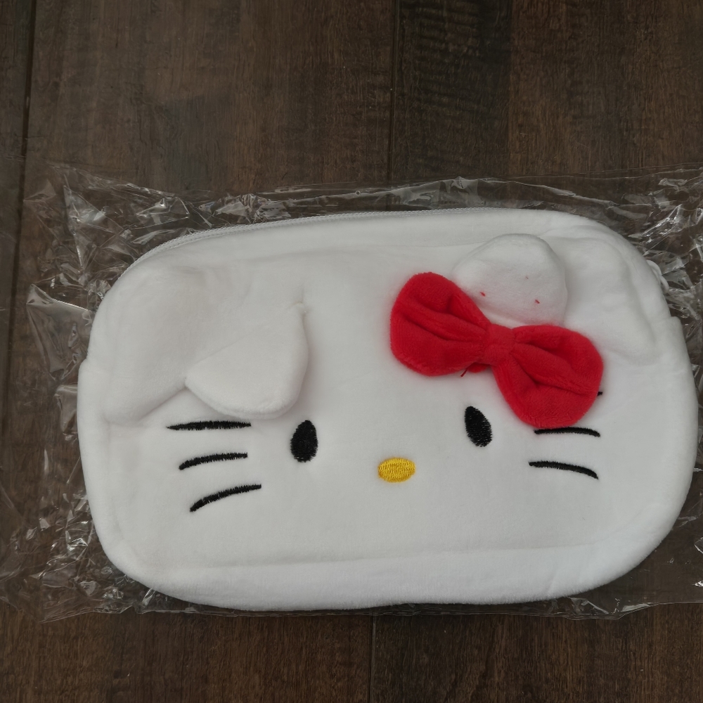 Hello Kitty Makeup Bag